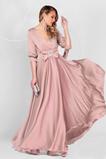 rochie lunga din voal vaporoasa roz deschis